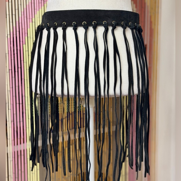 Berge Black Suede Long Fringe Waist Belt - Picture 2 of 8